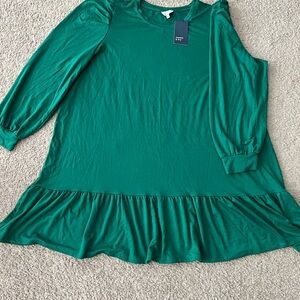 Crown & Ivy Green Ruffle Bottom Dress